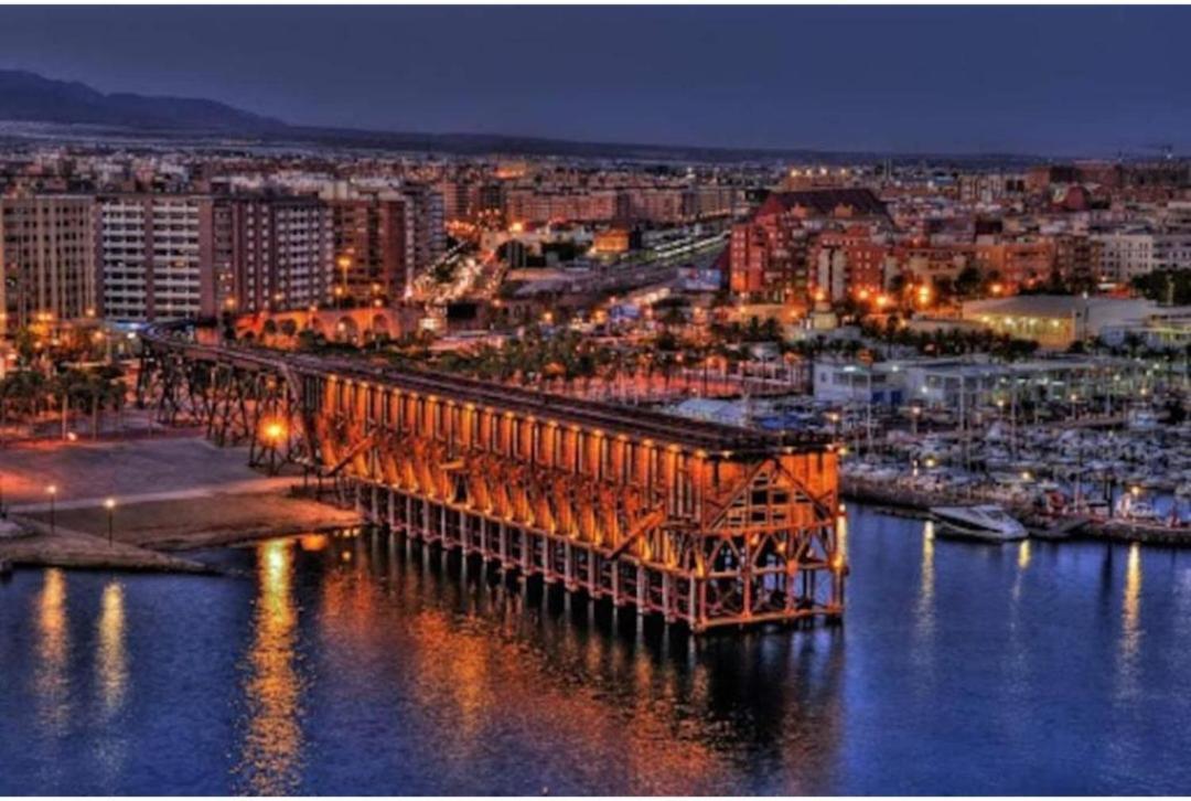 Piso Museo Del Realismo - Catedral - Alcazaba Con Parking Gratis - Super Wifi Apartment Almeria Ngoại thất bức ảnh